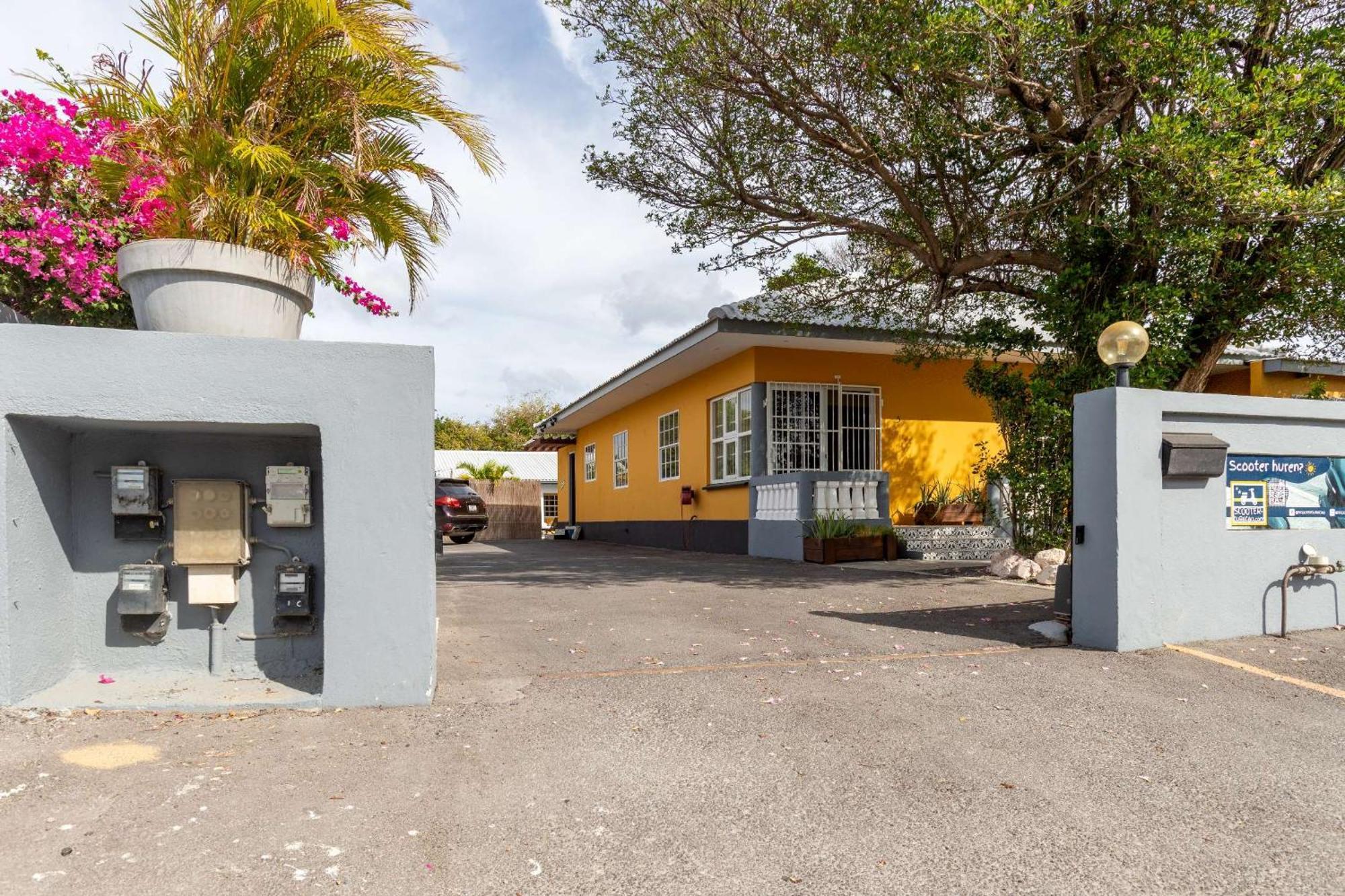 J&L Resort Willemstad Exterior photo